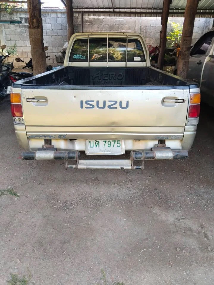 1992 Isuzu TFR III 2