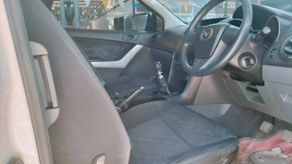 2013 Mazda BT-Series II 2