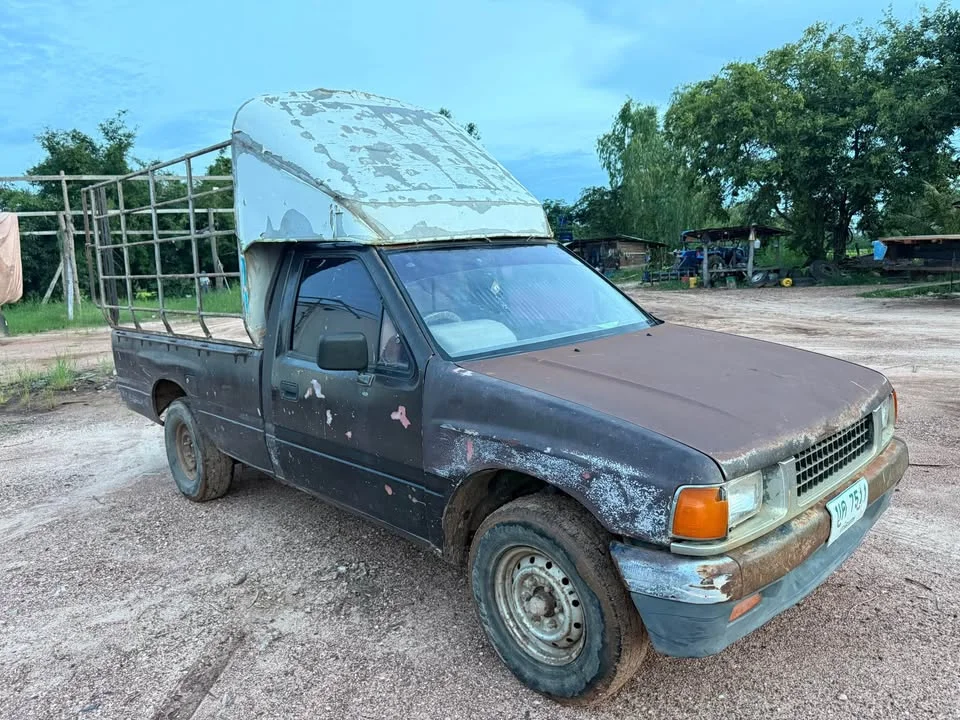 1998 Isuzu TFR III 2